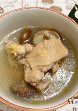 香菇雞湯 的食譜成品照片
