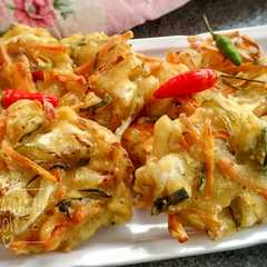 Bakwan Daun Jeruk রেসিপির প্রধান ছবি