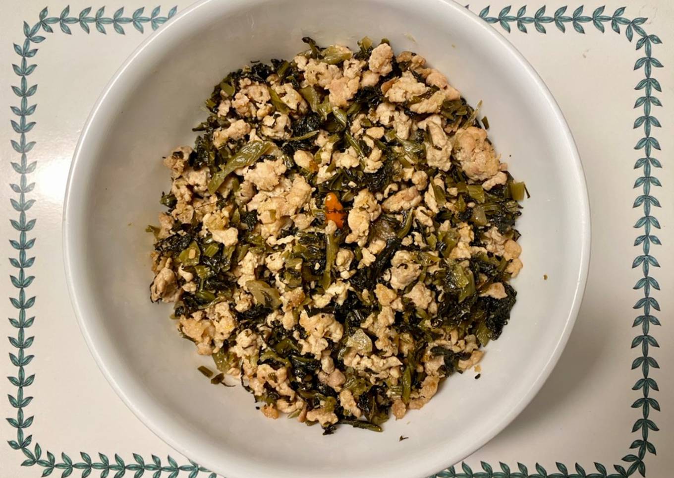 Minced Pork with Preserved Potherb Mustard 雪菜炒肉碎