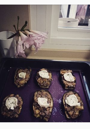 Una foto de Berenjenas rellenas de atún y champiñones Tupperware