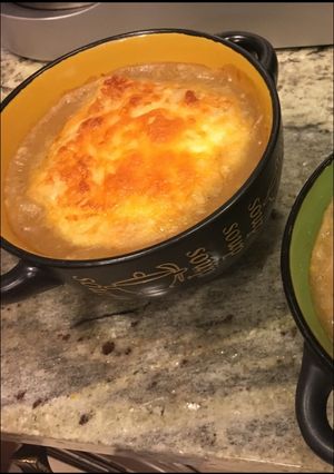 صورة لوصفة شوربة البصل الفرنسية 😋