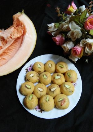 A picture of Melon Laddoo.