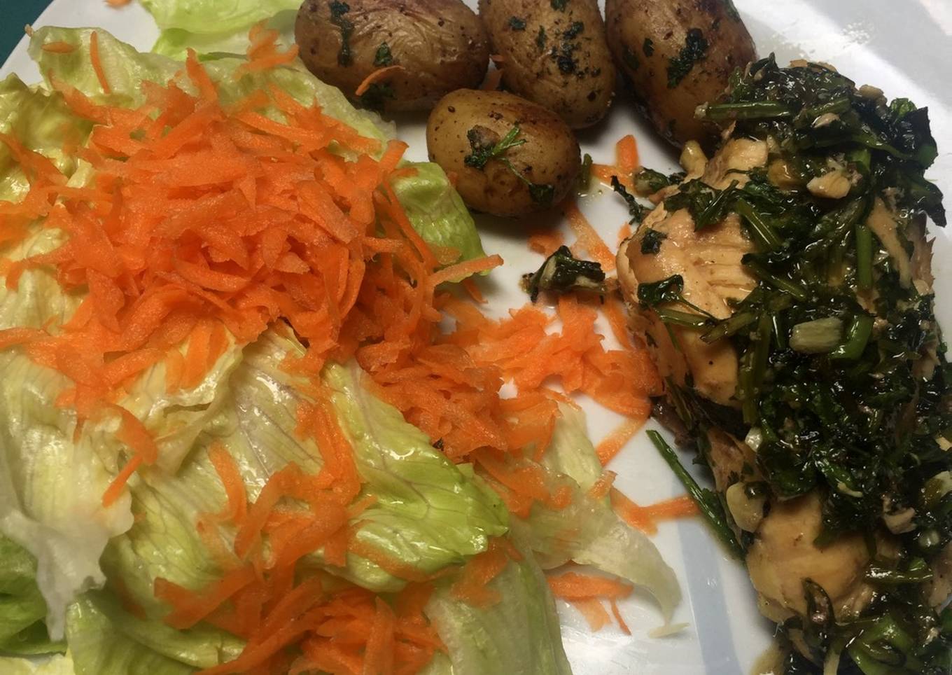 Pechuga de pollo cocida al cilantro