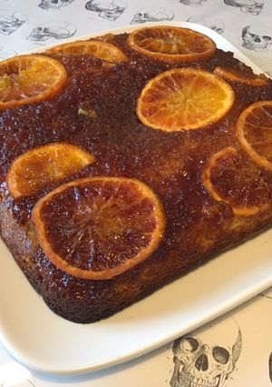 Une photo de Gâteau caramélisé aux deux oranges