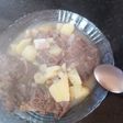 Caldo de carne con papas y ñame