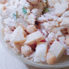 A picture of Fruits and chick peas salad.