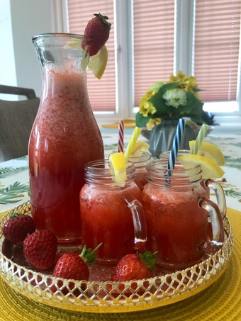 Easy Steps to Prepare Homemade Strawberry Lemonade the Awesome  You can take Joss in your mouth