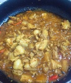 thịt ba chỉ kho dầu