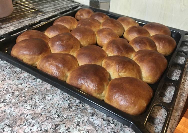 Simple Way to Prepare Any-night-of-the-week Dinner rolls