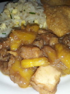 Una foto de Pollo con piña oriental 🍲