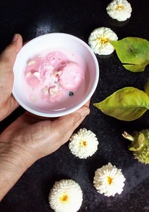 রোজ রসমালাই(rose rasmalai recipe in Bengali) রেসিপির প্রধান ছবি