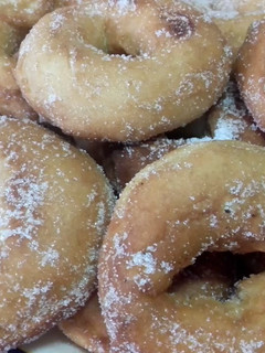 Una foto de Rosquillas fritas *receta casera / comida de Marruecos