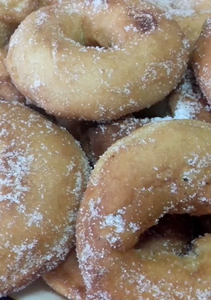 Una foto de Rosquillas fritas *receta casera / comida de Marruecos