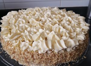Una foto de Torta de zanahoria (carrot cake)