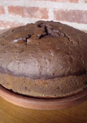 Una foto de Budín económico y fácil - torta de algarroba y naranja con tropezones de batata