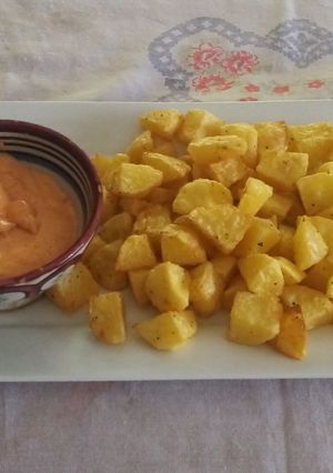 Una foto de Patatas bravas en airfryer