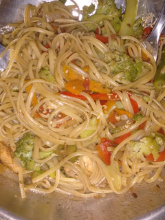 Una foto de Chow mein