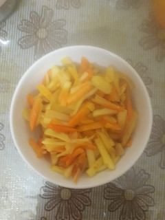 હળદર આદુ નુ અથાણુ (Raw Turmeric Ginger Pickle Recipe in Gujarati રેસીપી મુખ્ય ફોટો