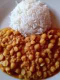 Garbanzos al curry con arroz basmati