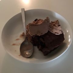 A picture of Fudge Brownies.