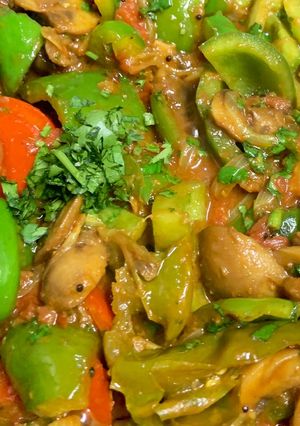 A picture of Bellpepper Mushroom Gravy.