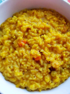 A picture of Vegetarian Rice Lentil Porridge in one pot.