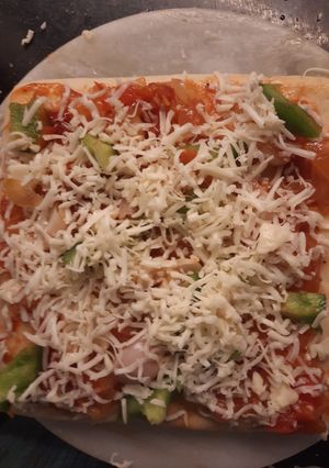 A picture of Cheese Pizza.