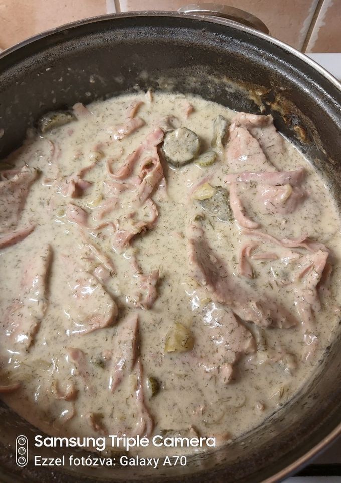 Tejszínes-kapros hús recept fotója