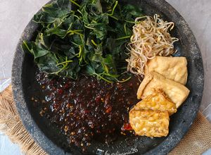 Foto resep Brambang Asem Daun Ketela Rambat, Taoge