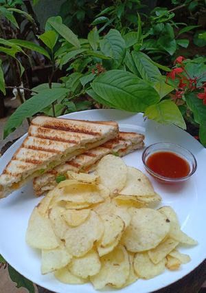 A picture of Cream cheese sandwich.