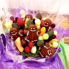 A picture of Christmas treat vase.