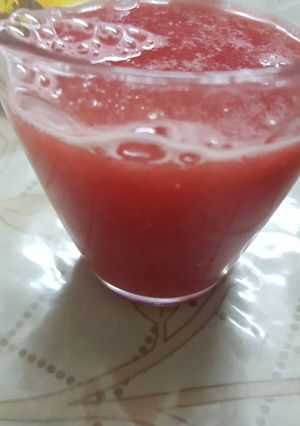 A picture of Watermelon lemonade.