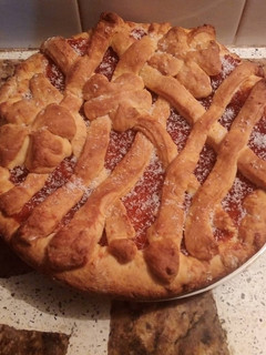 Una foto de Pasta frola con dulce de membrillo sin manteca