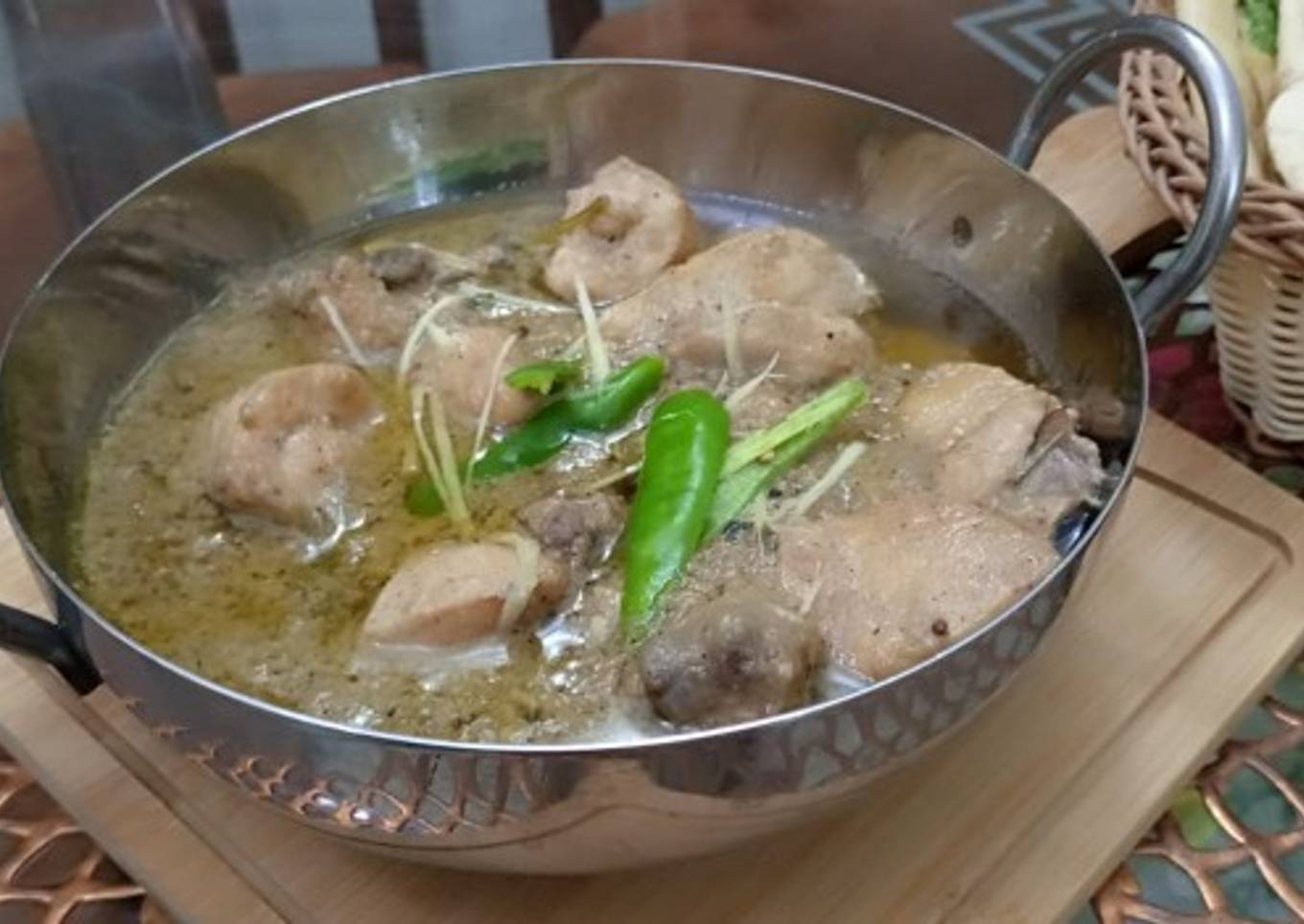 White chicken karahi