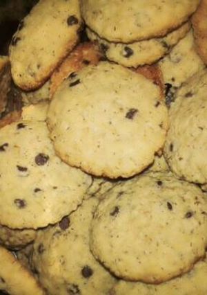 Una foto de Galletas de avena con chispas de chocolate reducidas en azúcar