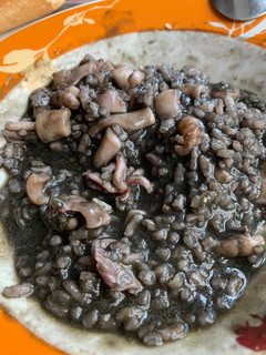 Una foto de Arroz negro cremoso (Thermomix)