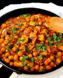 Guiso de garbanzos con rejos y tomate 🍲🍅🐙