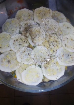 Una foto de Tarta con tapa de vegetales