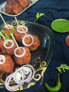 आलू चुकंदर कटलेट (aloo chukandar cutlet recipe in Hindi) रेसिपी मुख्य फोटो