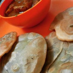 A picture of Green Peas Kachori.