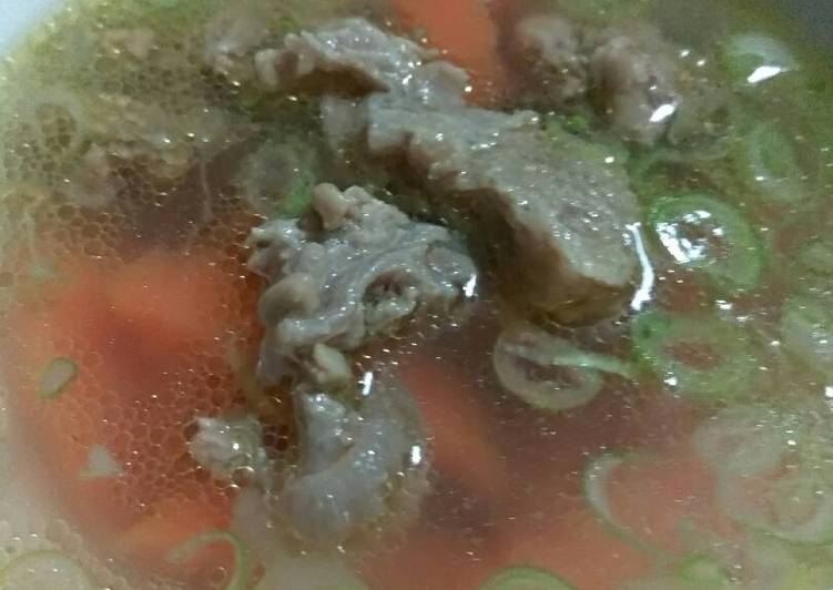 Sup tetelan daging sapi