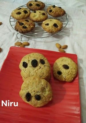 A picture of Atta dry fruits cookies.