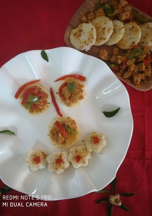 मसाला सोया चंक्स इडली (Masala soya chunks idli recipe in hindi) रेसिपी मुख्य फोटो