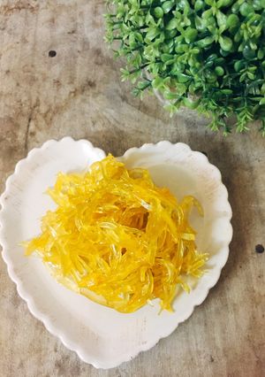 Hình của món Mứt đu đủ gừng chanh leo.