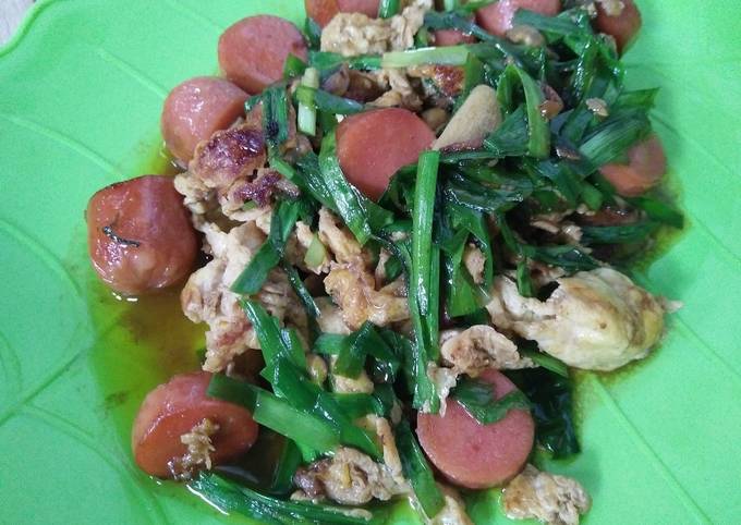 Resep Orak Arik Telur Sosis Kucai Oleh Dianawy - Cookpad