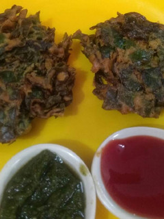 काटा हुआ पालक पकोड़ा (Chopped Palak Pakora recipe in hindi) रेसिपी मुख्य फोटो