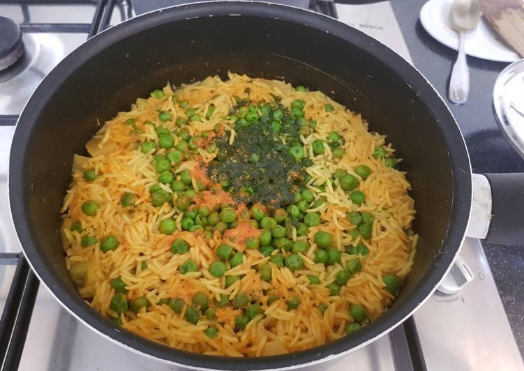 Simple Way to Prepare Speedy Peas and potato rice