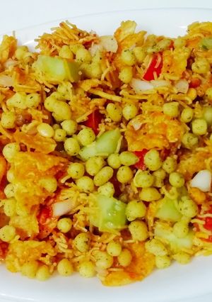 A picture of BhelPuri Chat.