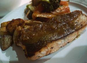 https://img-global.cpcdn.com/recipes/e120ba43352d72e6/300x220cq70/salmon-asado-a-la-plancha-foto-principal.jpg