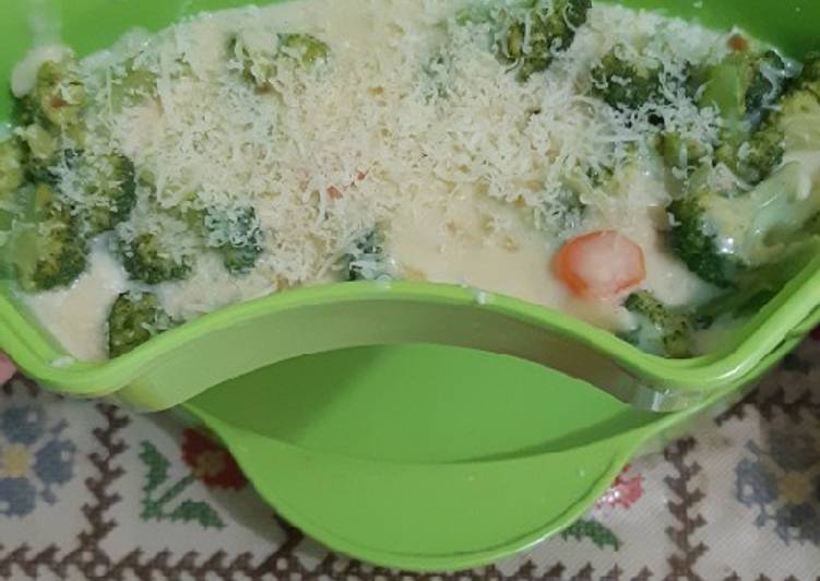 Brokoli wortel saos keju